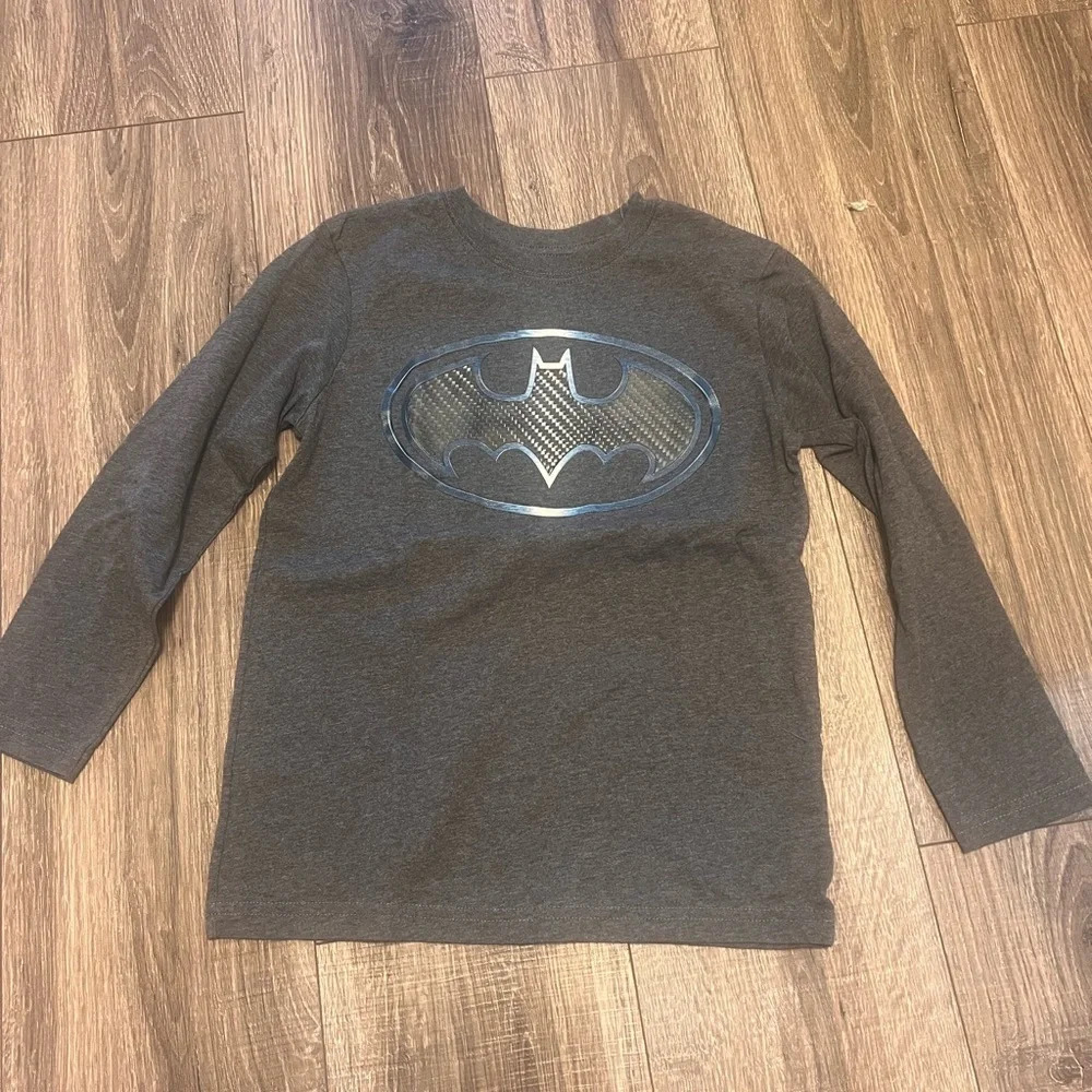DC Comics Batman Boys Steel Logo Graphic Long Sleeve Gray Shirt Size 7/8